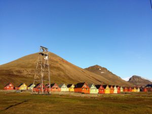 The new guidelines tell visitors what they should know when visiting Longyearbyen, the northernmost town in the world. (Photo: Frigg Jørgensen, AECO)
